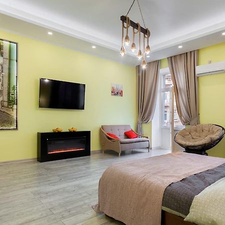 Vip Apartment In ♥ Of Lviv Exterior foto