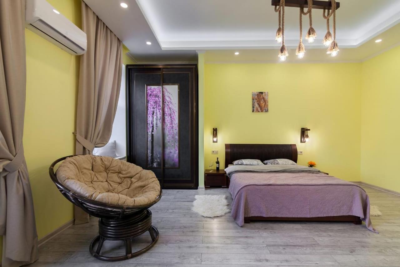 Vip Apartment In ♥ Of Lviv Exterior foto